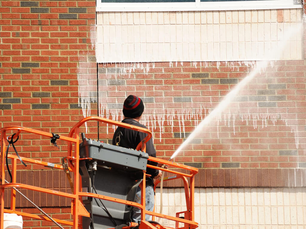 Commercial Exterior Cleaning